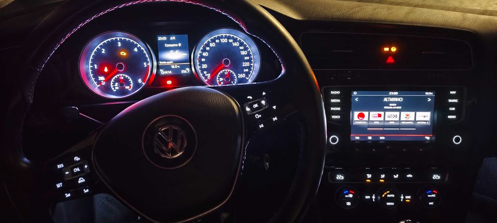 VW Golf VII 2.0 TDI Highline (150 cv) 125 mil Kms