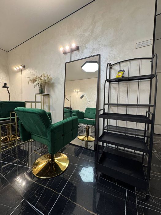 Перукарське гідравлічне крісло / Кресло гидравлическое парикмахерское