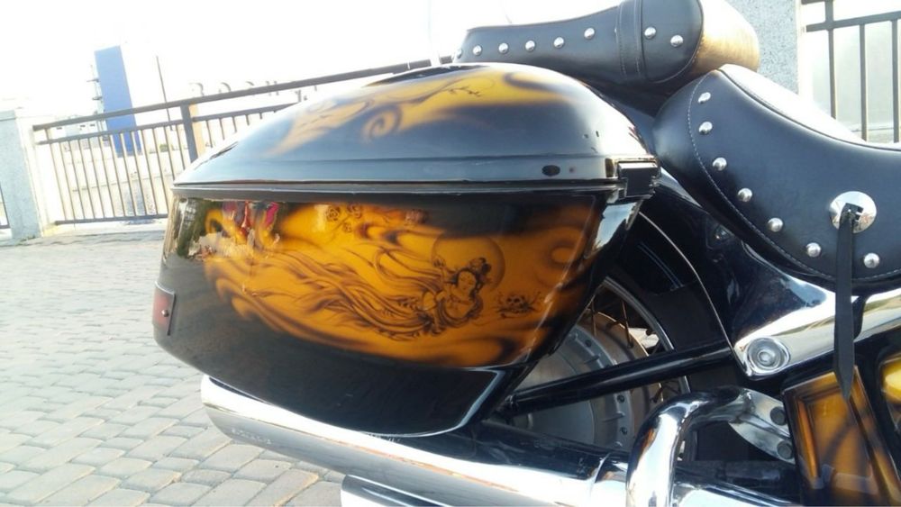 Suzuki intruder 800