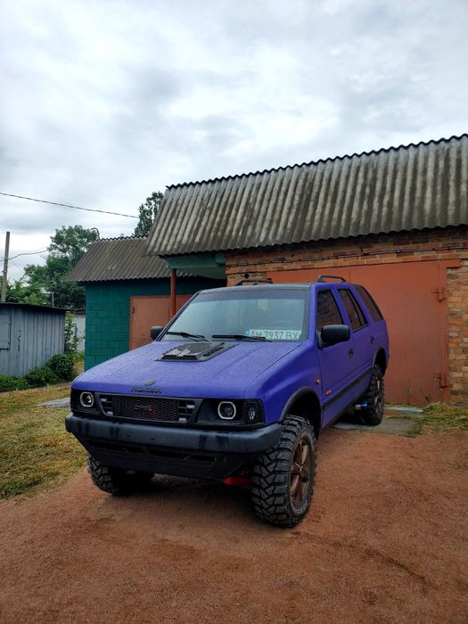 Продам Опель Фронтера 2.3 дизель