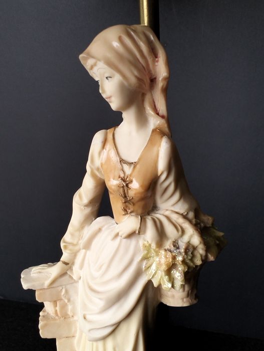 Candeeiros pequenos com abajur.