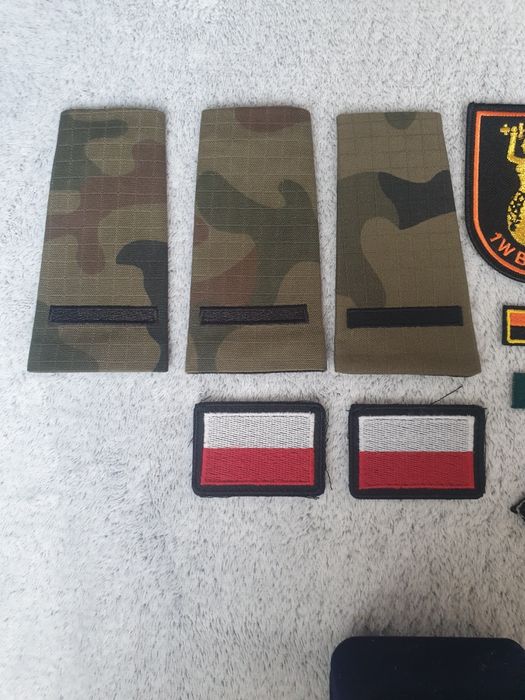 Naszywki spinki korpusówki wojskowe militaria kolecje unikaty antyki