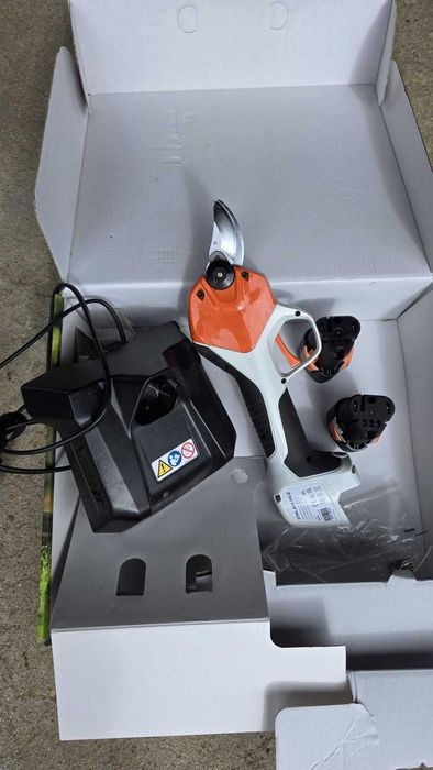 Tesoura Poda Stihl Electrica Asa 20.0 apenas, 2 Baterias, apenas 143 cortes (Como nova)