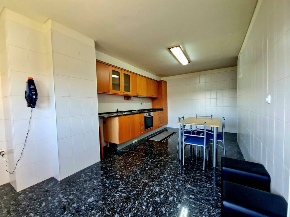 Arrenda se apartamento T3 mobilado Sever  Vouga