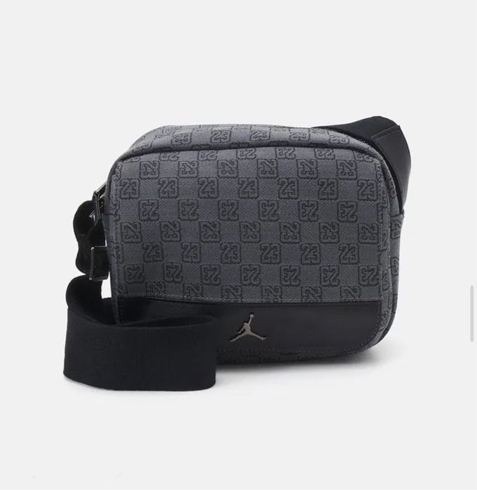 Оригінальна сумка Jordan Monogram Messenger Bag