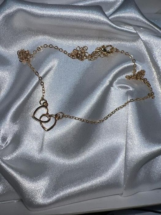 Гарна жіноча підвіска