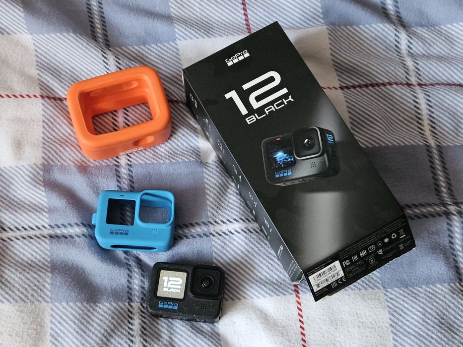 GoPro Hero 12 Black + etui + floaty