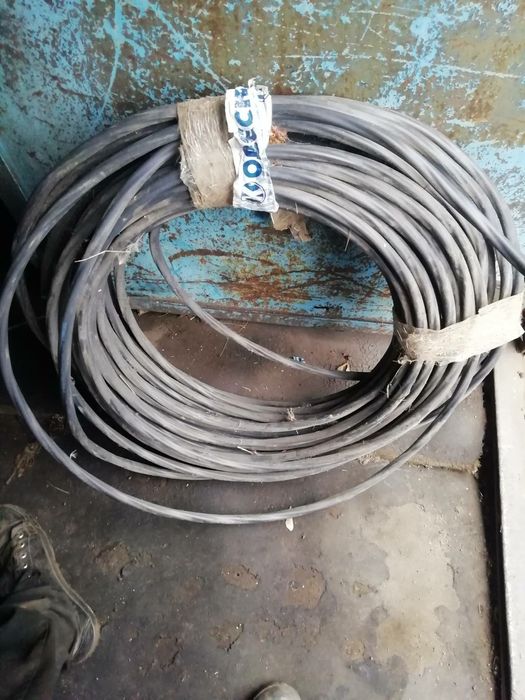 Кабель ВВГ НГ 4х10