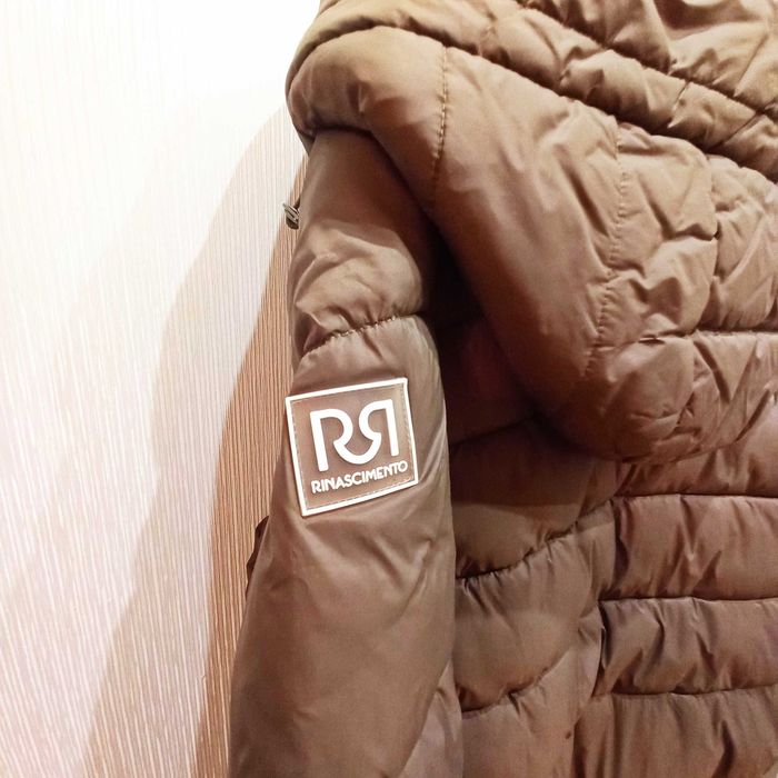 Продам женский молодежный пуховик производства Италия