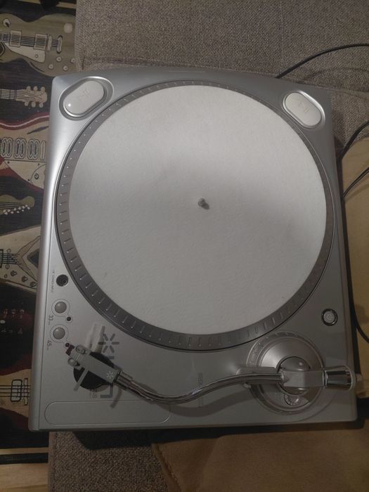 Gira discos  praticamente  novo