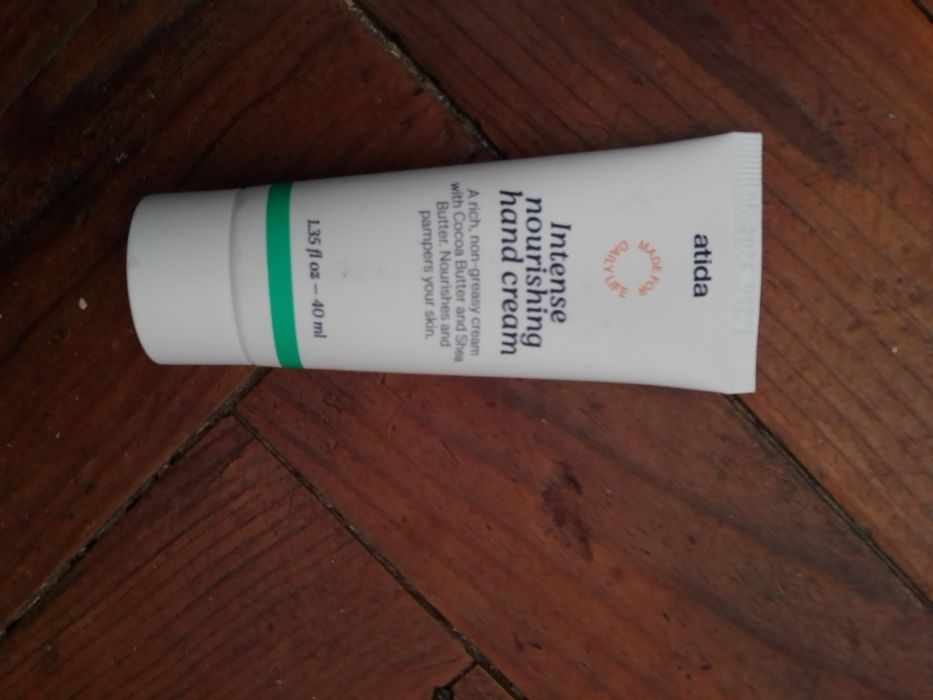 Consultor universal do Estudante 10 Volumes-80E- Creme maos 3E Desde3E