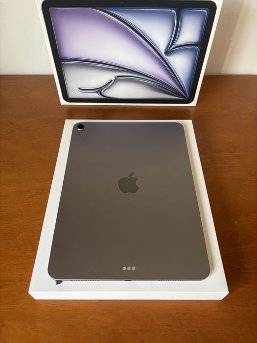 iPad Air M4 11” + Magic Keyboard