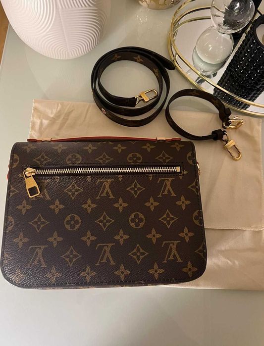 Louis Vuitton Pochette Métis Monogram M44875