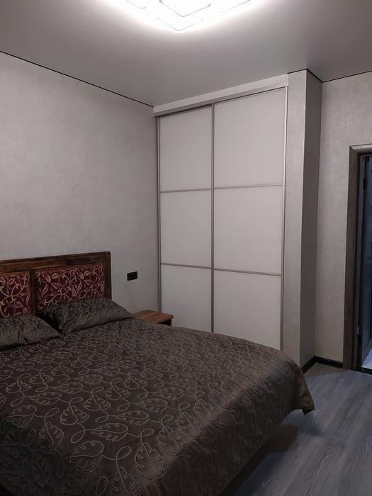 Здам подобово квартиру