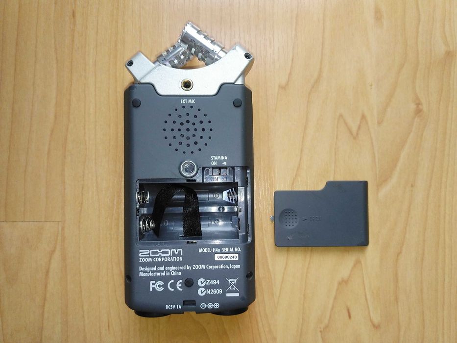 Zoom H4n Portable Digital Audio Recorder