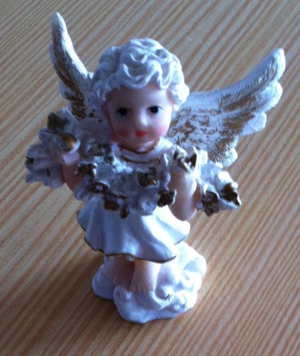 anjos músicos, em barro pintados á mão