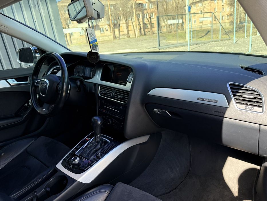 Продам Audi S4 333 л/с!!!
