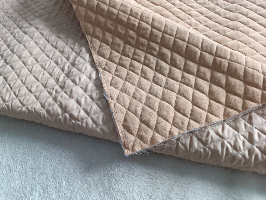 Kupon materiału pikowanego - pikowany materiał beżowy ponad 2 m2