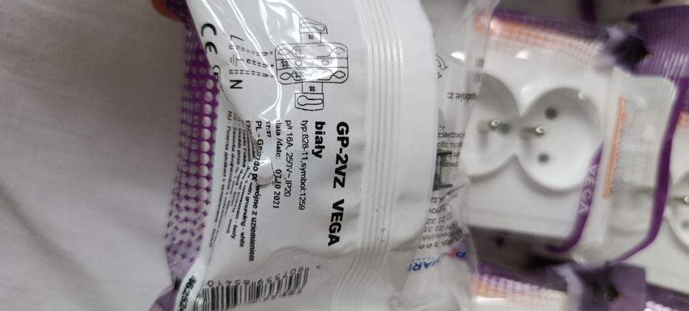 Gniazdo elektryczne włącznik światła polmark vega