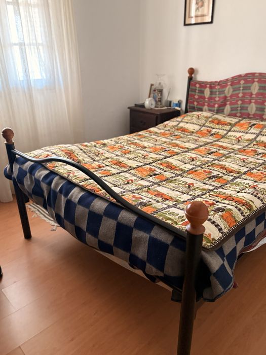 Cama ferro em bom estado