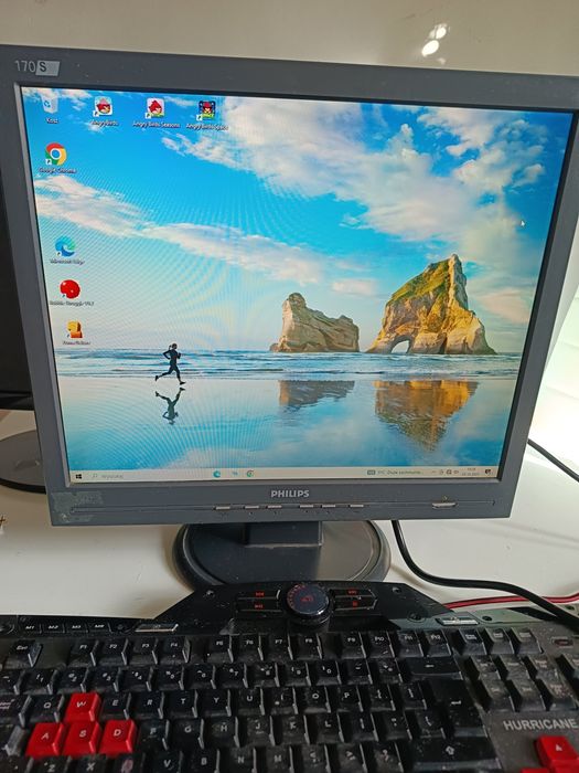 Monitor Philips 17 cali