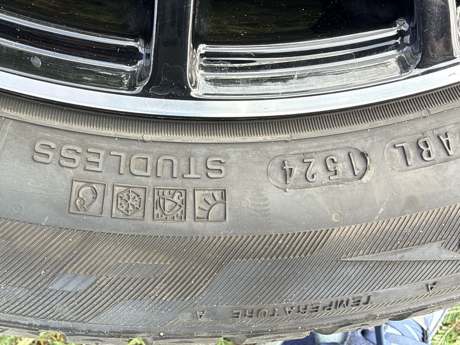 AVUS  Felgi aluminiowe  R16  opony całoroczne