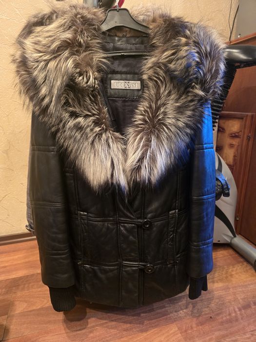 Куртка женская кожаная с капюшоном зимняя чернобурка натуральная