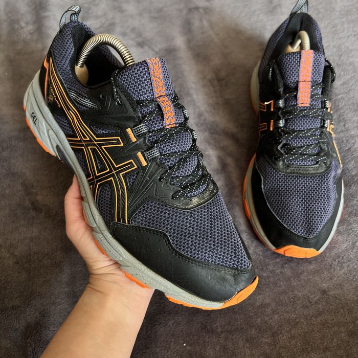 Чоловічі кросівки Asics Gel-venture 8. P. 42,5.