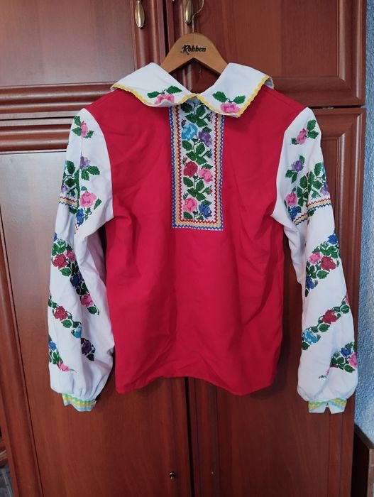 Костюми, ціни в описі!