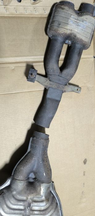 Linha intermédia e panelas E39 528i