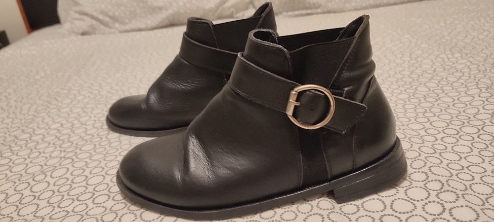 Botas de pele pretas