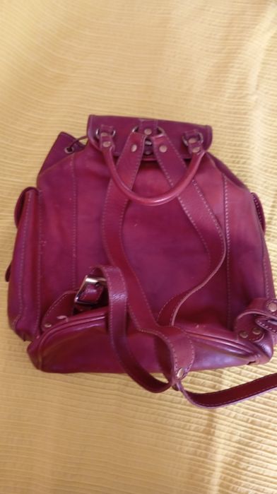 Mochila de couro genuíno
