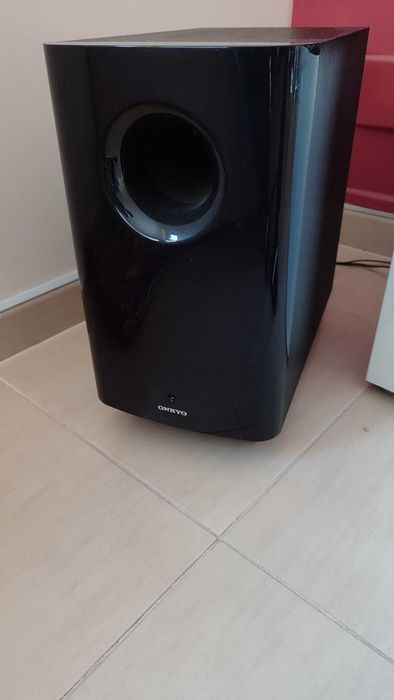 Home Cinema Onkyo Dolby Atmos 5.1.2 + Subwoofer + Receiver (450€)