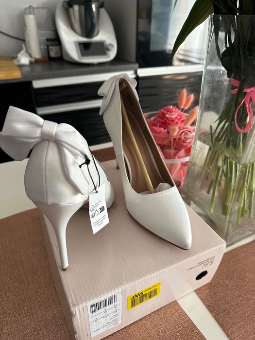 Buty ślubne r.41 z kokardką