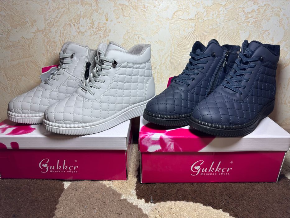 Жіноче взуття демісезон . Дуже легкі та комфортні для ніг