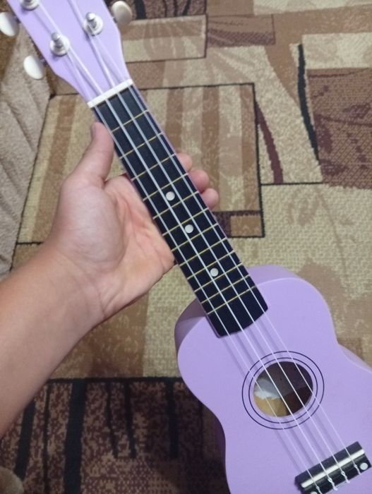 Продам укулеле в хорошем состоянии