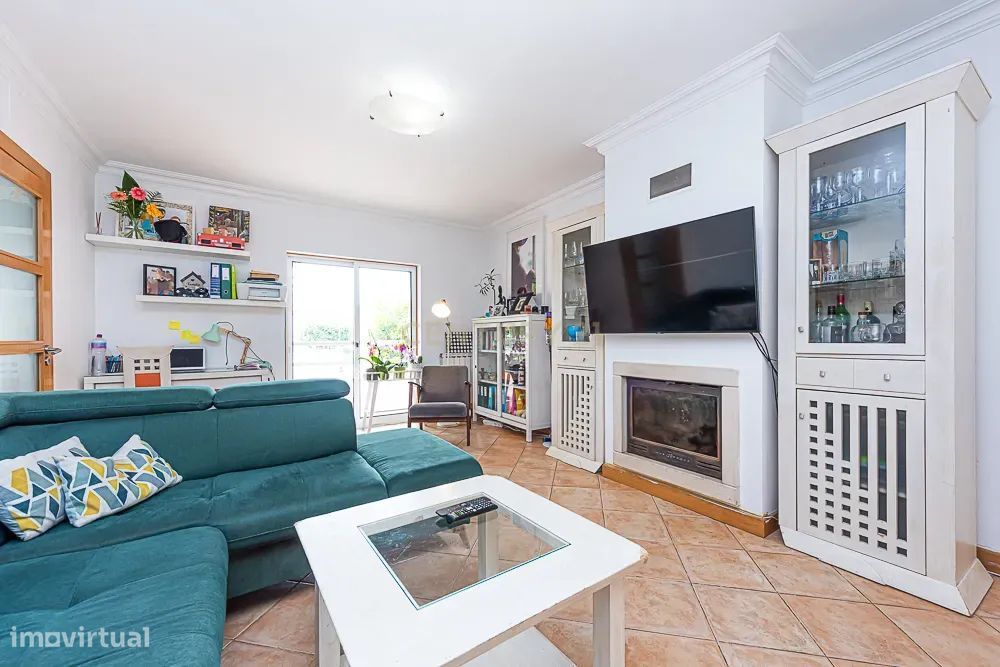 Moradia T3+1 com Garagem em Cabanas