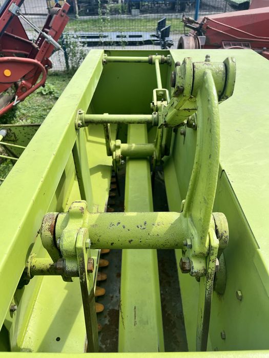 Прес подборщик до міні трактора Claas Marcant