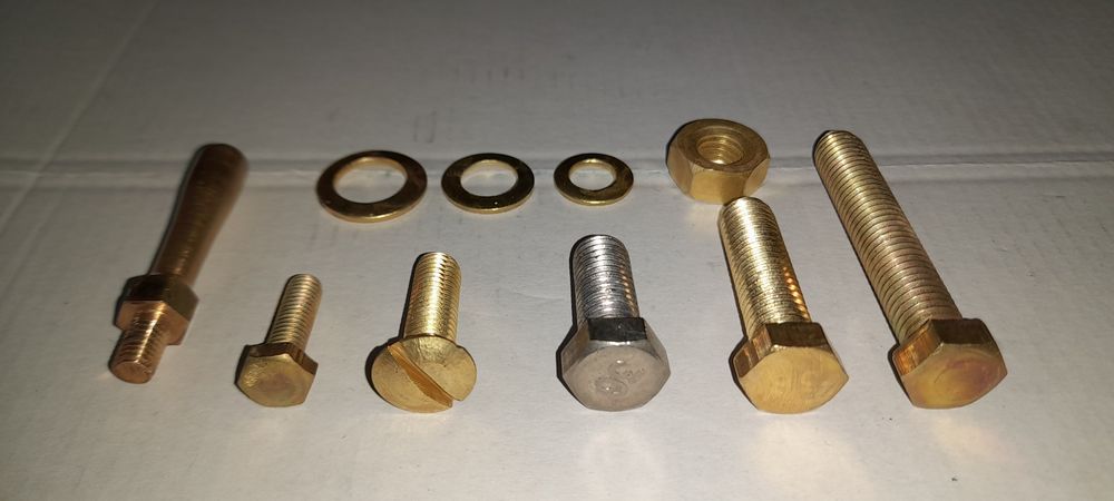Латунный крепеж М 10 и М 8.