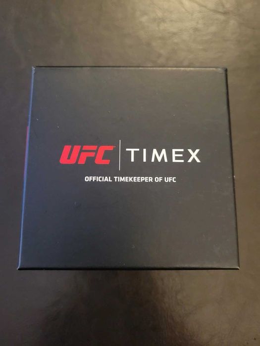 Чоловічий годинник Timex UFC TW2V58600.