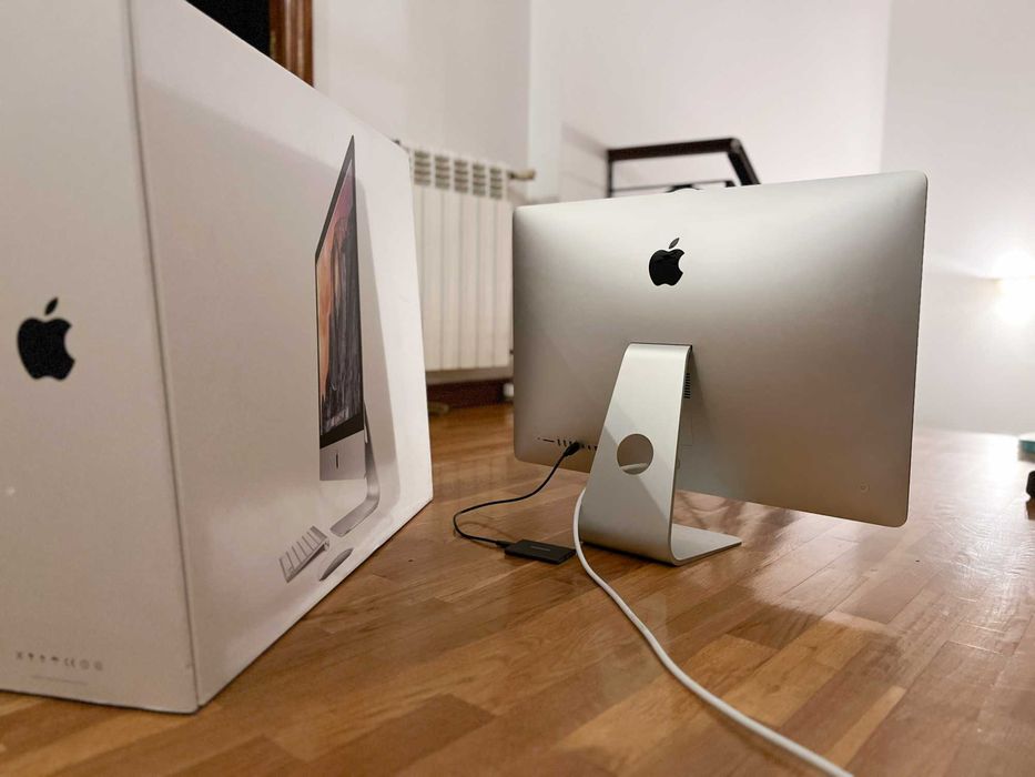 iMac 27" Retina 5K | 4.0 GHz Intel Core i7 | 32GB RAM | 512GB SSD