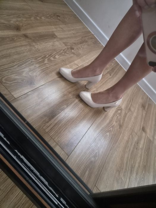 Półbuty na obcasie