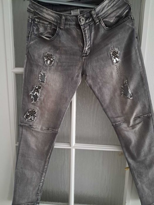 Jeansy szare z dziurami r 40/42