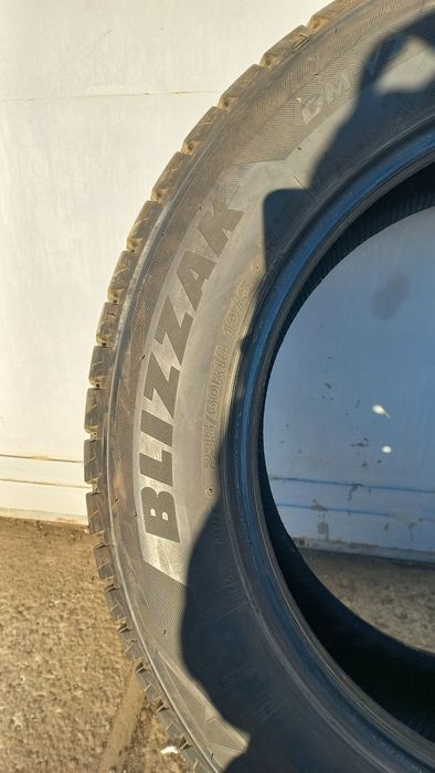 Автощини 235/60R18