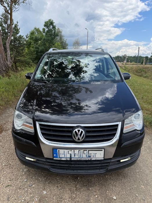 Samochód Volkswagen Touran 1,9 105 KM; 2008 r