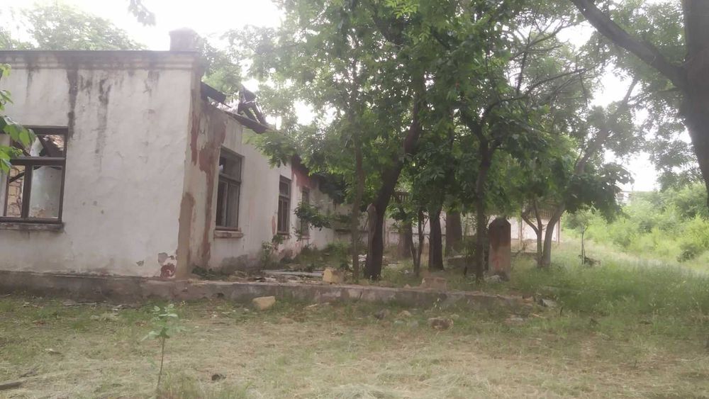 Нежитлова будівля