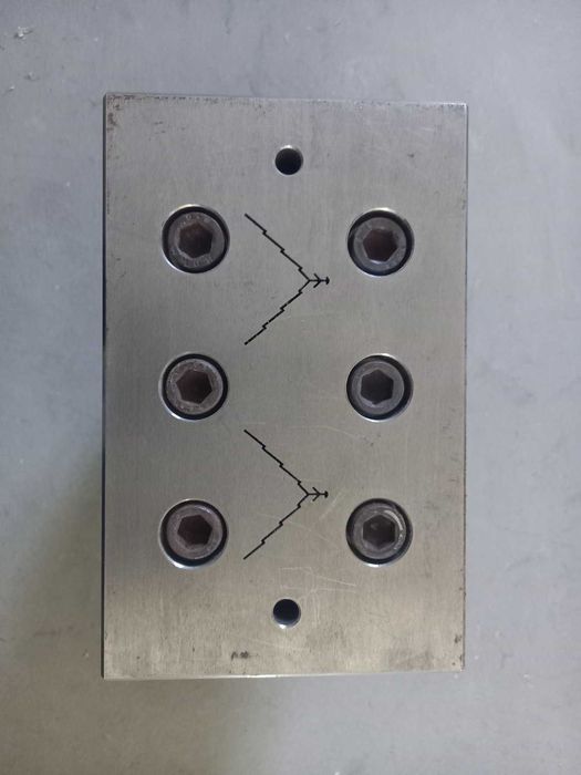 Инструмент экструзионный ПВХ уголков штукатурных, (фильера + калибр.).