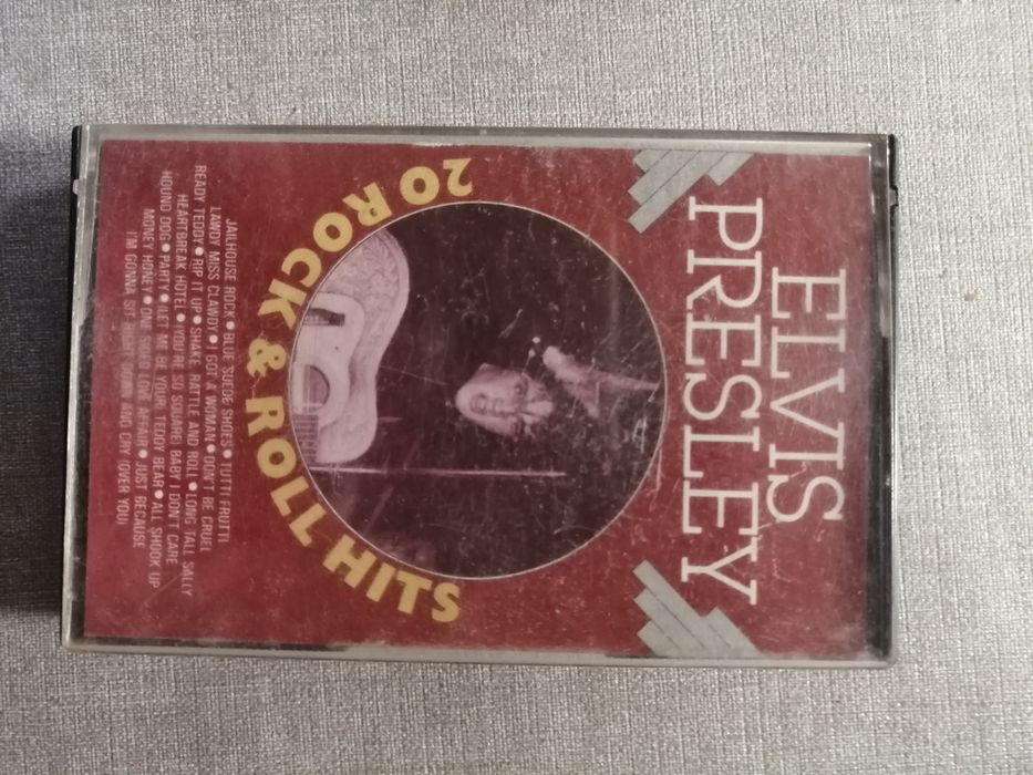 Cassetes música Elvis Presley etc ótimo estado
