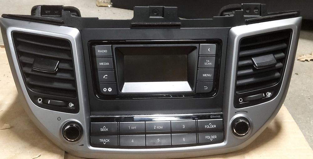 Radio Hyundai Tucson III 15_20