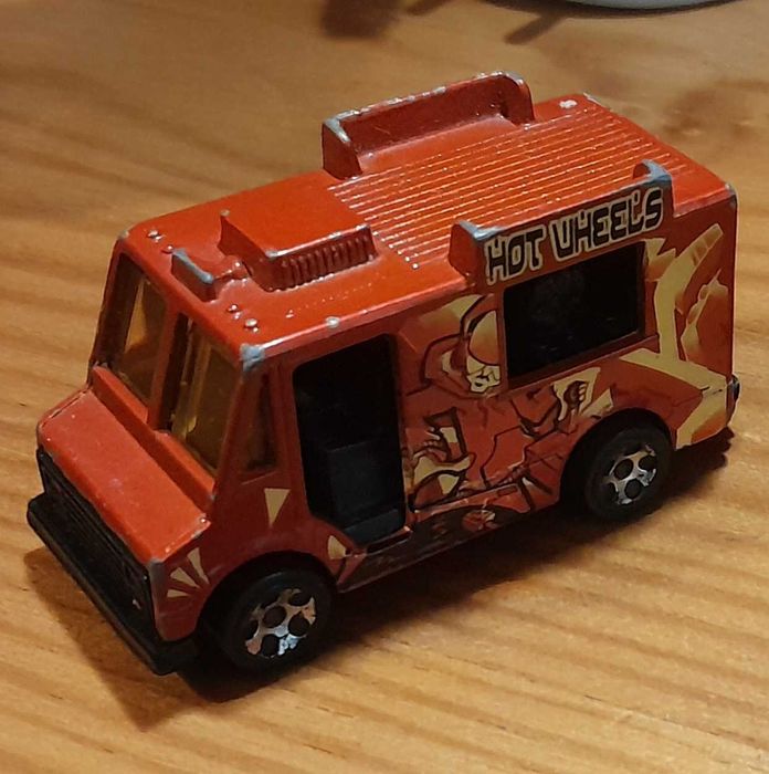 hot wheels diversos - coleções de 2003 e 2004